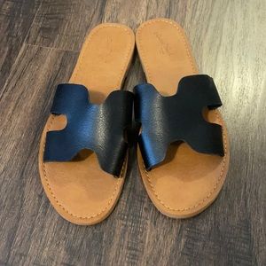 universal thread sandals